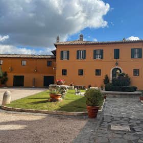 Apartment for rent for €1,638 per month in Rome, Via Clarice Tartufari