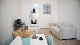 公寓 正在以 €830 的月租出租，其位于 Ortona, Corso Vittorio Emanuele II