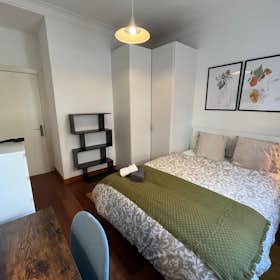 Private room for rent for €530 per month in Bilbao, Ávila kalea