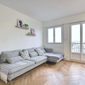 Apartment for rent for €1,978 per month in Paris, Rue Custine