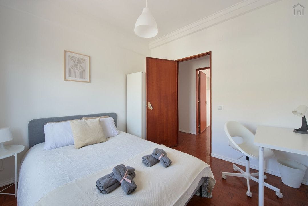 Private room for rent for €420 per month in Almada, Rua Eugénio Castro