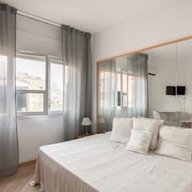 Apartment for rent for €995 per month in Barcelona, Carrer de Berlín