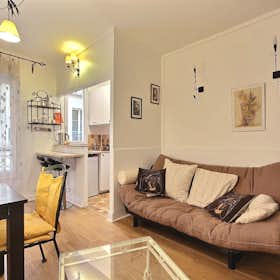 Apartment for rent for €1,653 per month in Paris, Avenue Parmentier