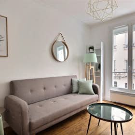 Apartment for rent for €2,138 per month in Paris, Rue Bosquet