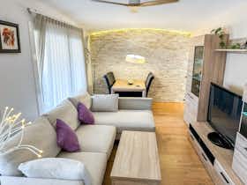 Apartment for rent for €1,640 per month in Barcelona, Passeig de la Ciutat de Mallorca