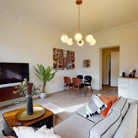 Apartment for rent for €1,658 per month in Berlin, Weinbergsweg