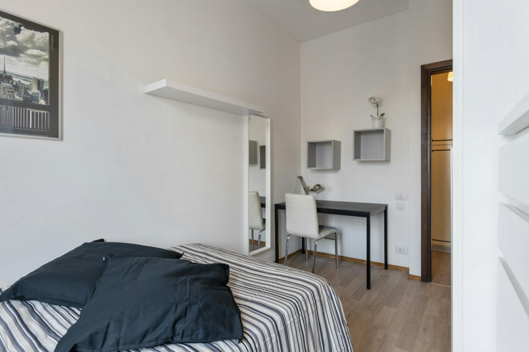 Piazza Simone Bolivar, Milan preview