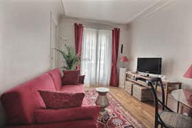 Apartament de închiriat pentru 1.685 EUR pe lună în Paris, Rue de Clignancourt