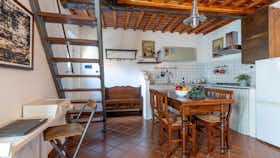 Apartamento para alugar por € 1.033 por mês em Fauglia, Vicolo Travacce