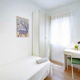 Cameră privată de închiriat pentru 380 EUR pe lună în Madrid, Avenida de la Albufera