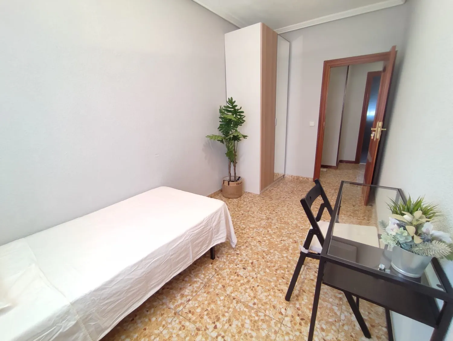 Private room in Plaza de Corpus Barga, Madrid (1429595) ROOM 4