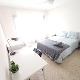 Private room for rent for €450 per month in Madrid, Calle de Braille