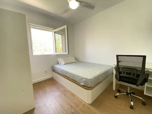 Private room in Calle de Orio, Madrid (1429650) room image 1