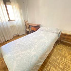 Private room for rent for €340 per month in Madrid, Calle del Río San Pedro