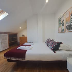 Private room for rent for €525 per month in Lisbon, Rua Quirino da Fonseca
