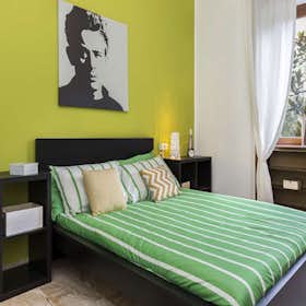 Private room for rent for €695 per month in Milan, Via Matteo Civitali