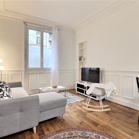 Apartment for rent for €1,767 per month in Paris, Avenue Simon Bolivar