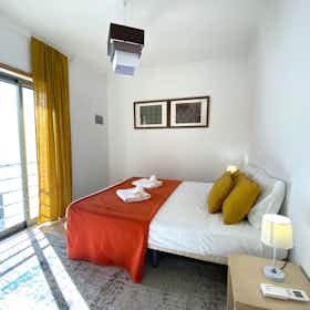 公寓 正在以 €1,435 的月租出租，其位于 Olhão, Avenida da República