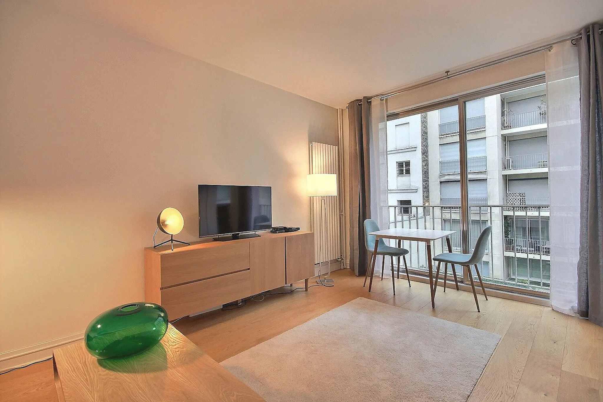 Avenue Victor Hugo, Paris preview