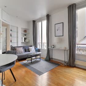 Apartment for rent for €2,014 per month in Paris, Rue de Grenelle