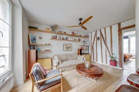 Apartment for rent for €2,062 per month in Paris, Villa Saint-Michel