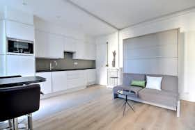 Studio for rent for €1,484 per month in Paris, Rue du Mont Cenis