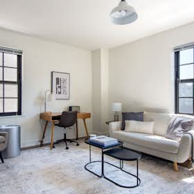 Квартира сдается в аренду за $2,343 в месяц в Chicago, W Lawrence Ave