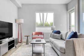 Apartamento en alquiler por $2,694 al mes en Long Beach, Alamitos Ave