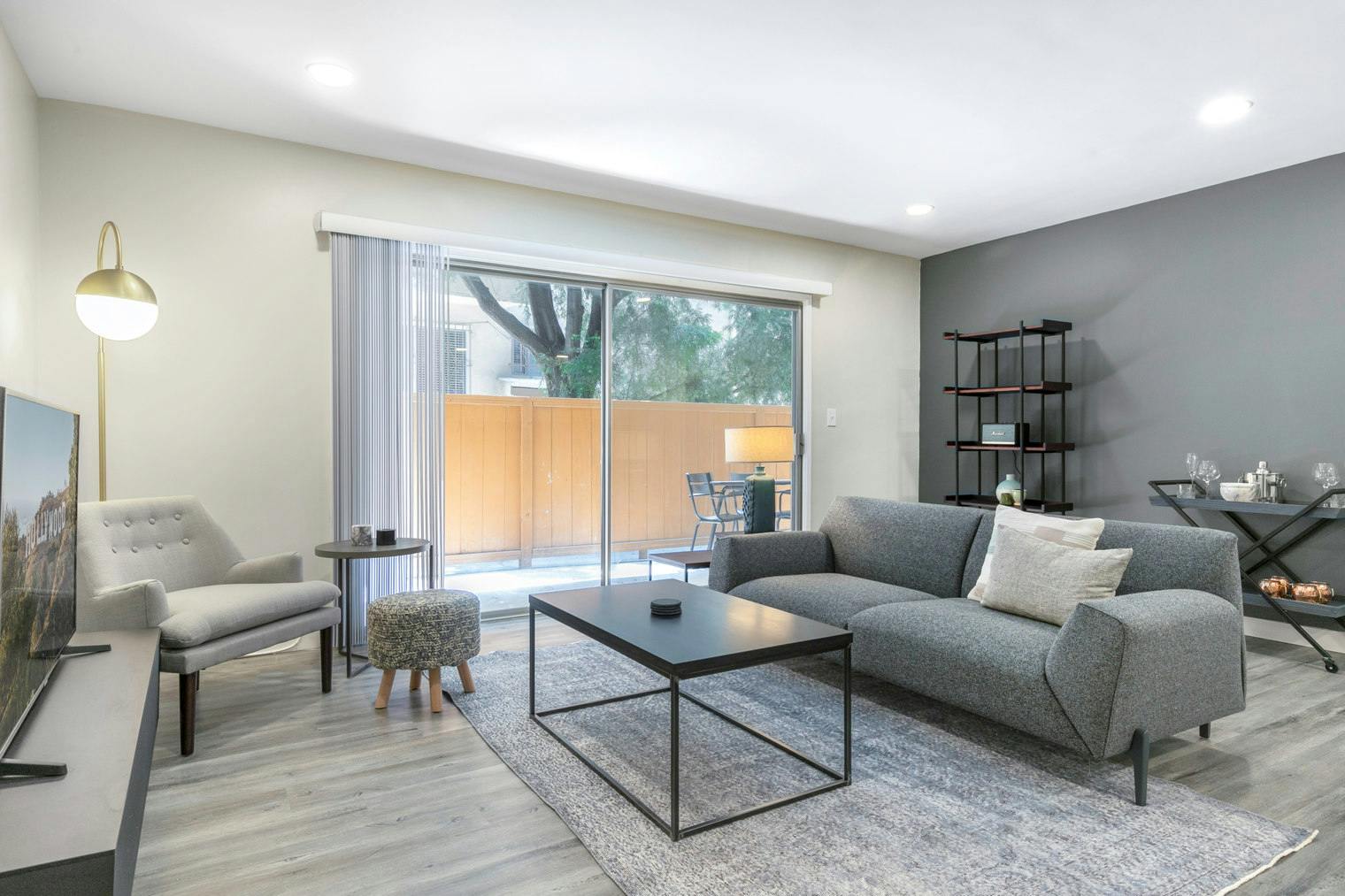 Appartamento in affitto a $5,201 al mese a Los Angeles, S Willaman Dr