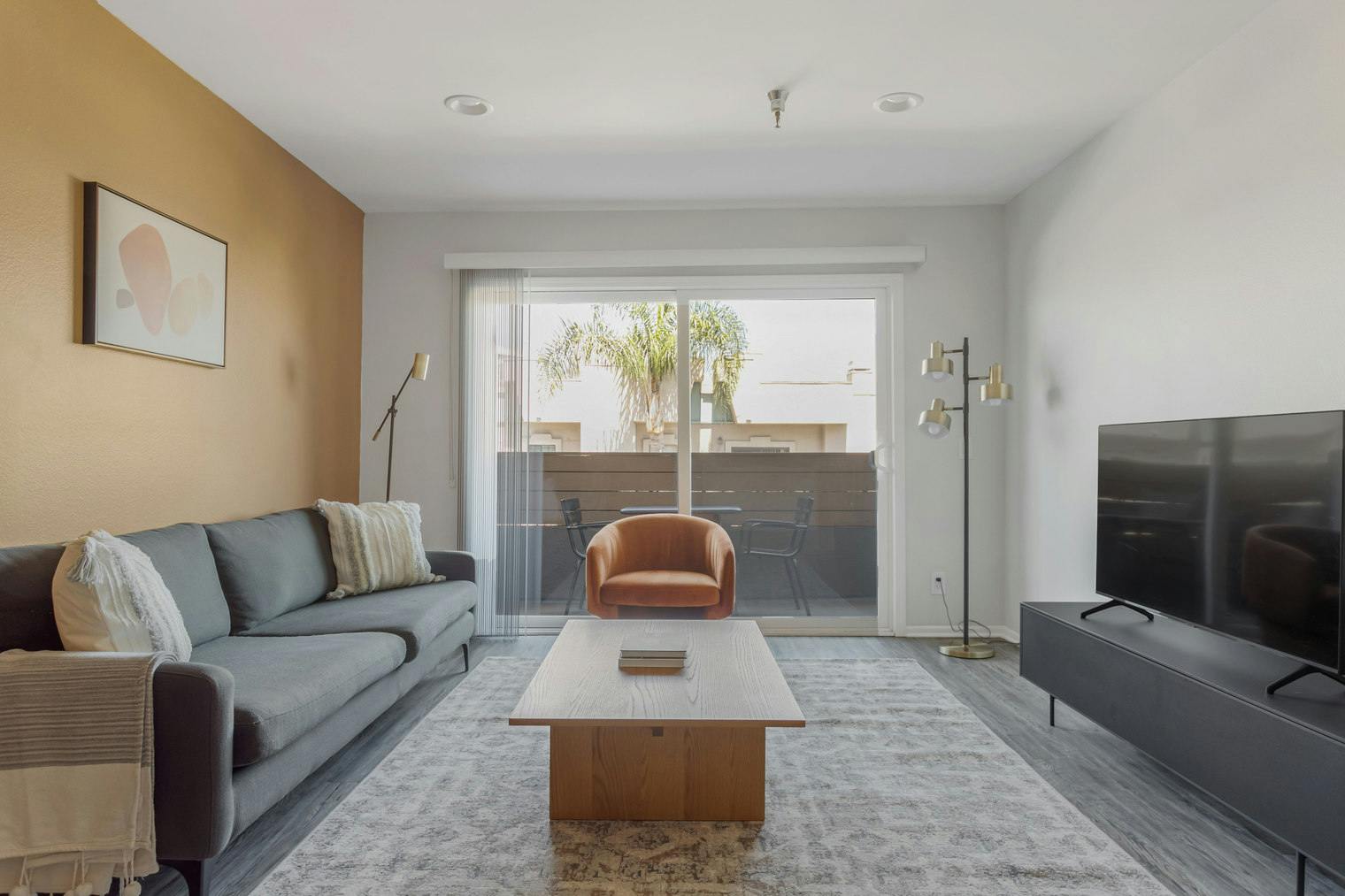 Appartement à louer pour $5,320/mois à Los Angeles, Sweetzer Avenue