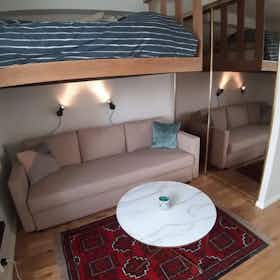 Appartement te huur voor SEK 9.836 per maand in Sjödalen, Hörningsnäsvägen