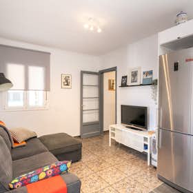 Apartment for rent for €1,395 per month in Barcelona, Carrer de Rossend Arús