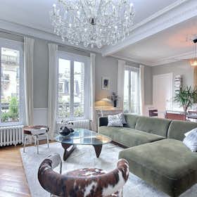 Apartment for rent for €3,286 per month in Vincennes, Avenue de Paris