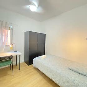 Chambre privée à louer pour 340 €/mois à Madrid, Avenida de las Palomeras