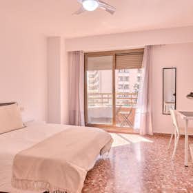 Private room for rent for €540 per month in Valencia, Avenida del Primado Reig