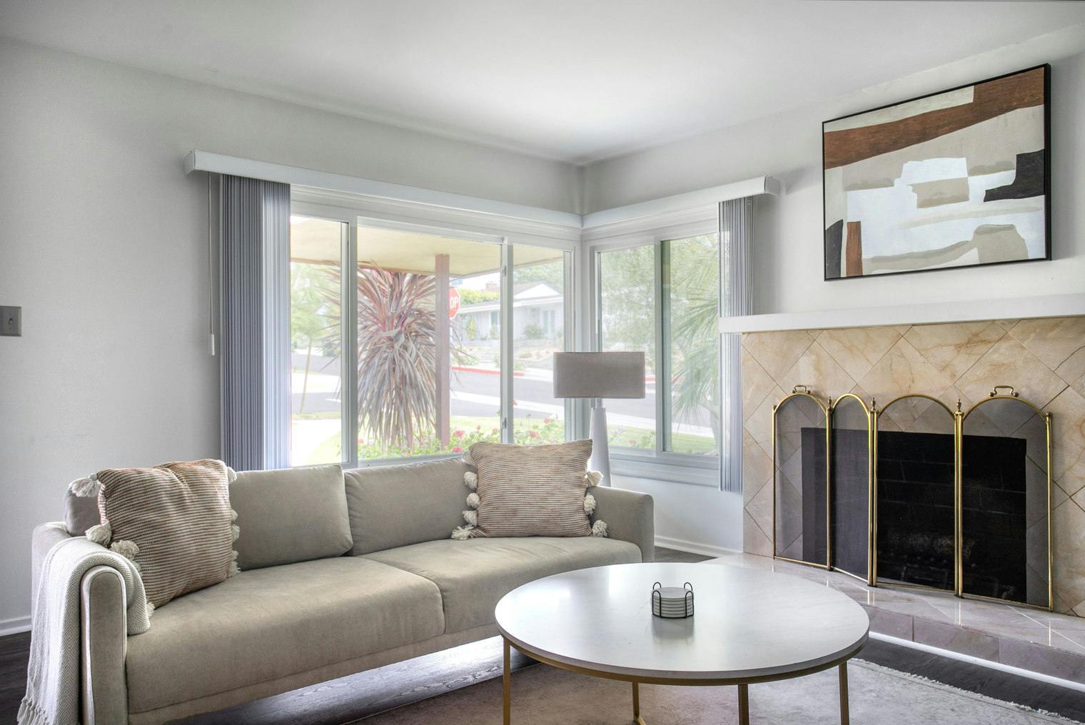 Casa in affitto a $3,871 al mese a Los Angeles, West 57th Street