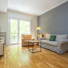 Apartment for rent for €2,795 per month in Barcelona, Carrer de València