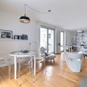 Studio for rent for €1,712 per month in Paris, Avenue de France