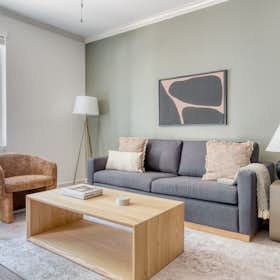 Apartamento para alugar por € 3.550 por mês em San Jose, Casa Verde St