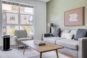 Appartamento in affitto a 3.232 € al mese a San Diego, Camino del Arroyo