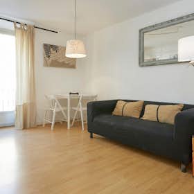 Apartment for rent for €1,695 per month in Barcelona, Carrer Nou de la Rambla