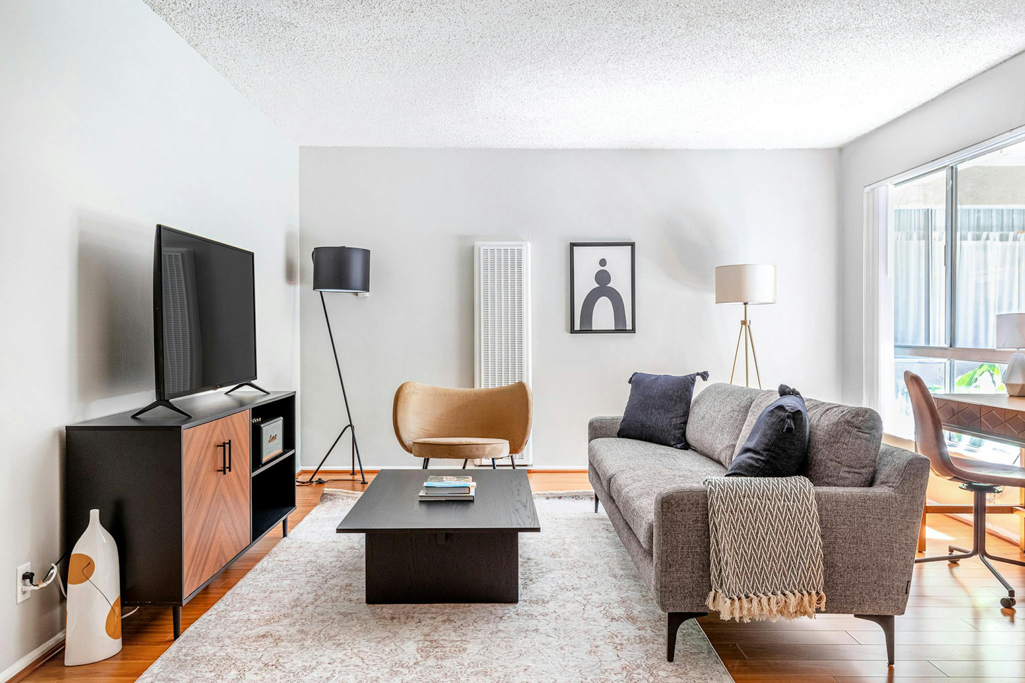 Huston Street, Los Angeles, CA preview