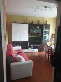 Общая комната сдается в аренду за 500 € в месяц в Rivoli, Via Grado