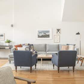 Отдельная комната сдается в аренду за 1 515 € в месяц в Richmond, Cottage Ave