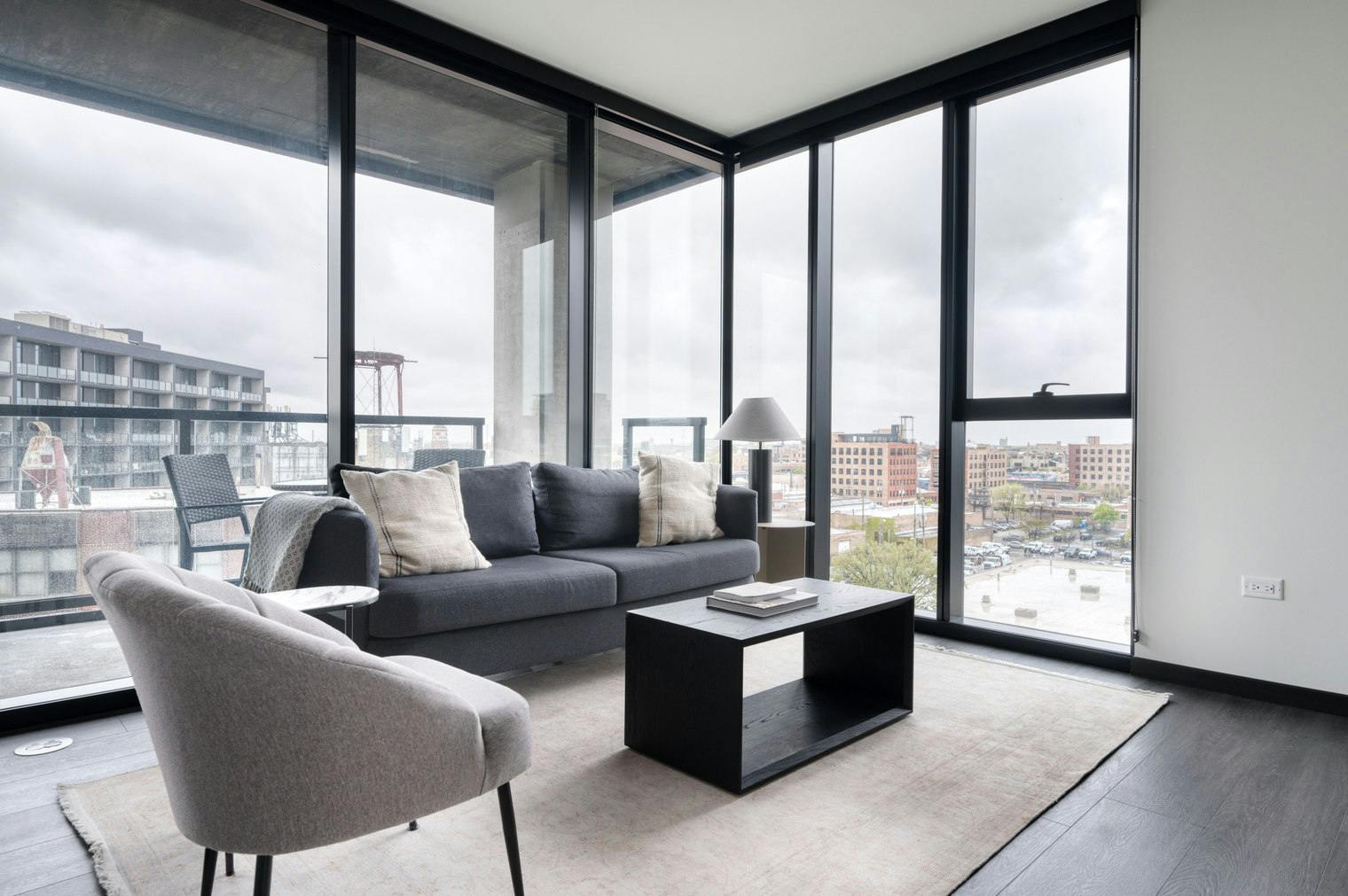 公寓 正在以 $4,955 的月租出租，其位于 Chicago, W Randolph St