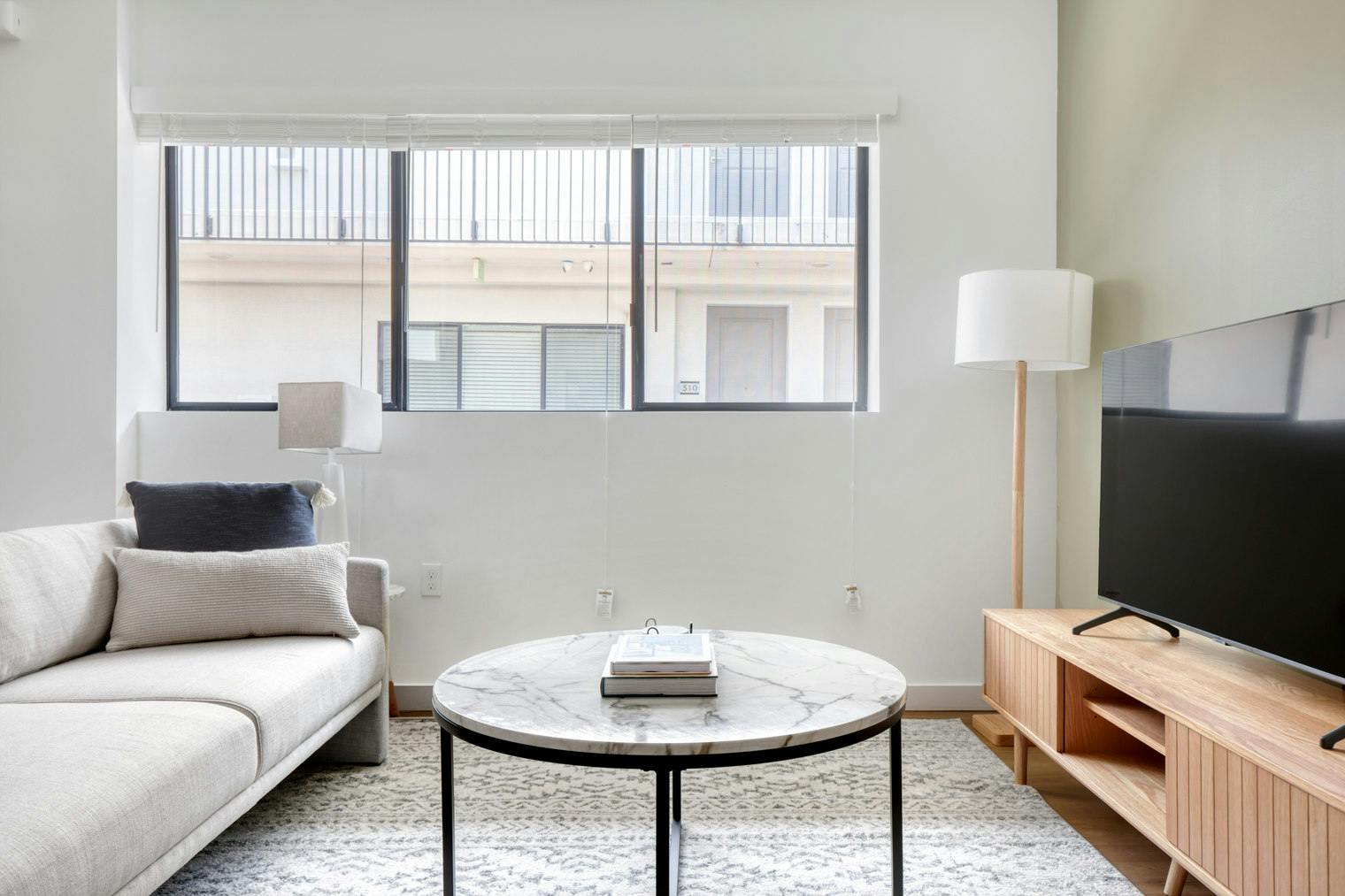 Apartamento en alquiler por $4,525 al mes en Culver City, Motor Avenue