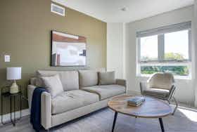 Appartamento in affitto a $2,564 al mese a Los Angeles, Gateway Blvd