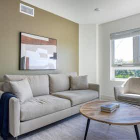 Appartement te huur voor $2,566 per maand in Los Angeles, Gateway Blvd