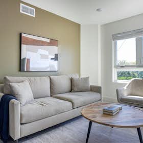 公寓 正在以 $2,690 的月租出租，其位于 Los Angeles, Gateway Blvd