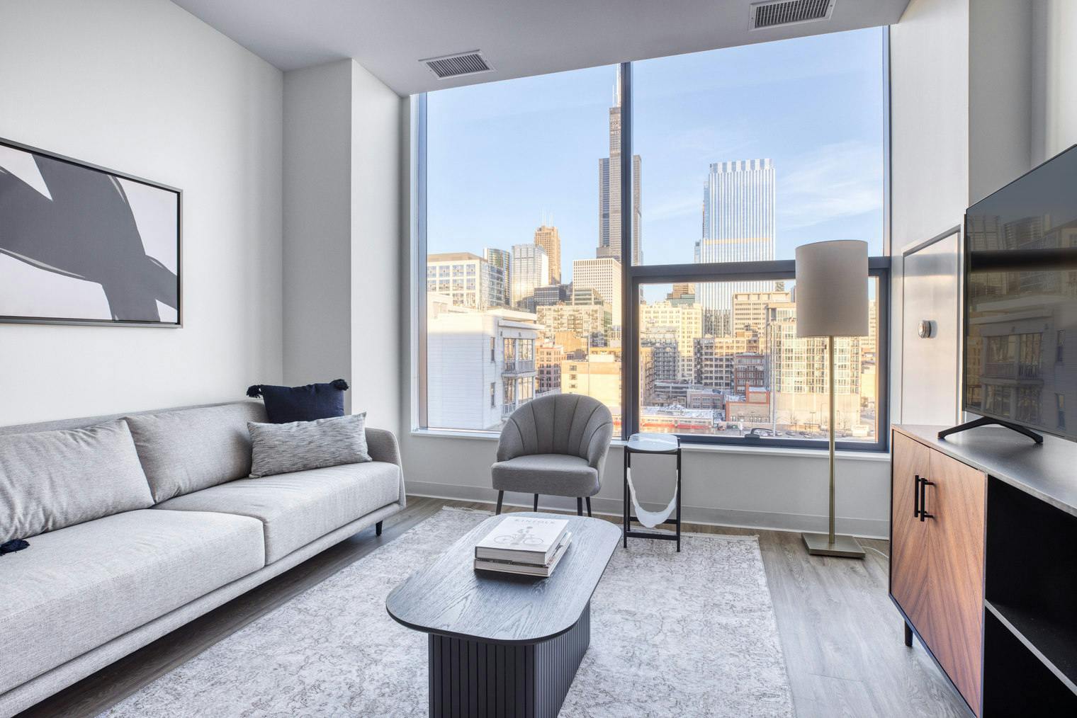 Apartment for rent for $4,589 per month in Chicago, West Van Buren Street